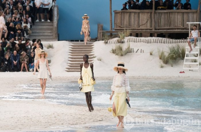 Fransız moda devi Chanel sahili podyuma taşıdı