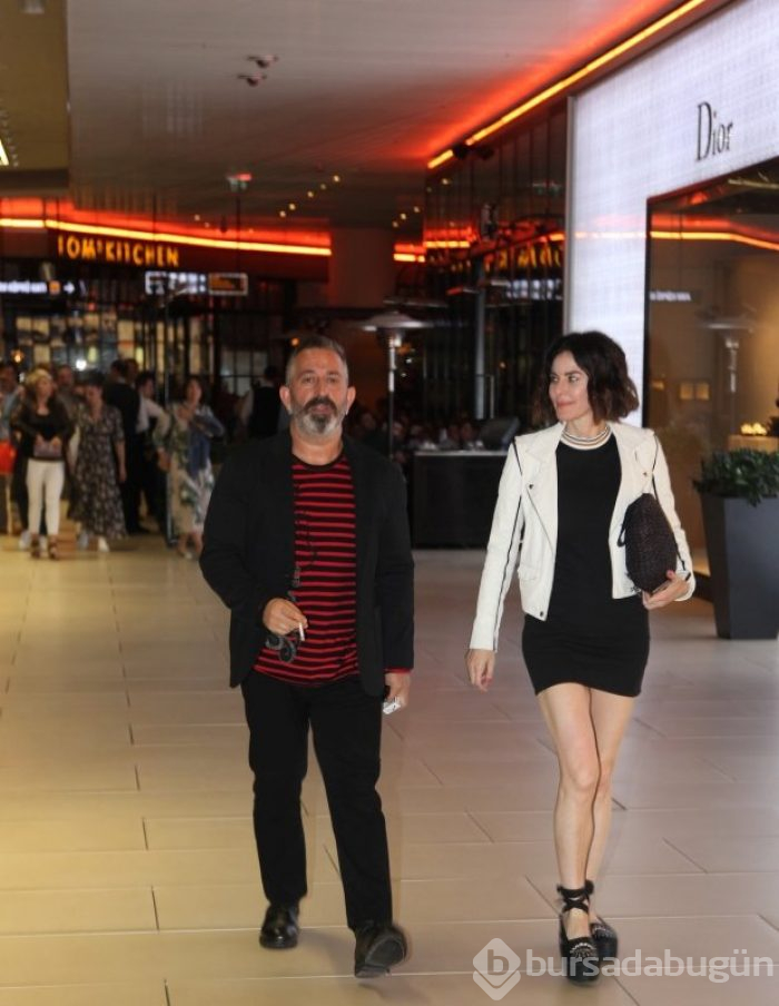 Cem Yılmaz ve Defne Samyeli evleniyor mu?

