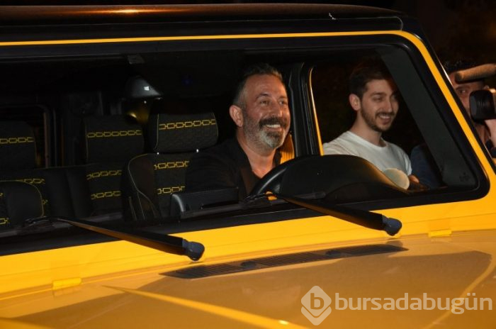 Cem Yılmaz ve Defne Samyeli evleniyor mu?
