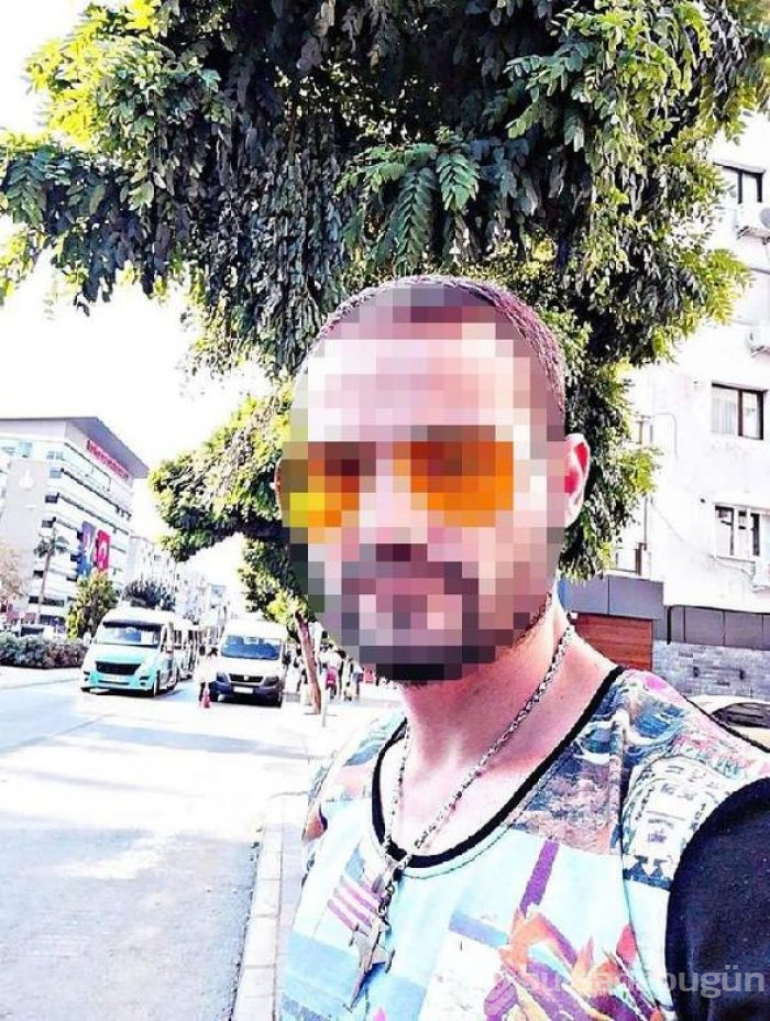 Kuşadası'nda dehşet anları! 2 polis son anda engel oldu...
