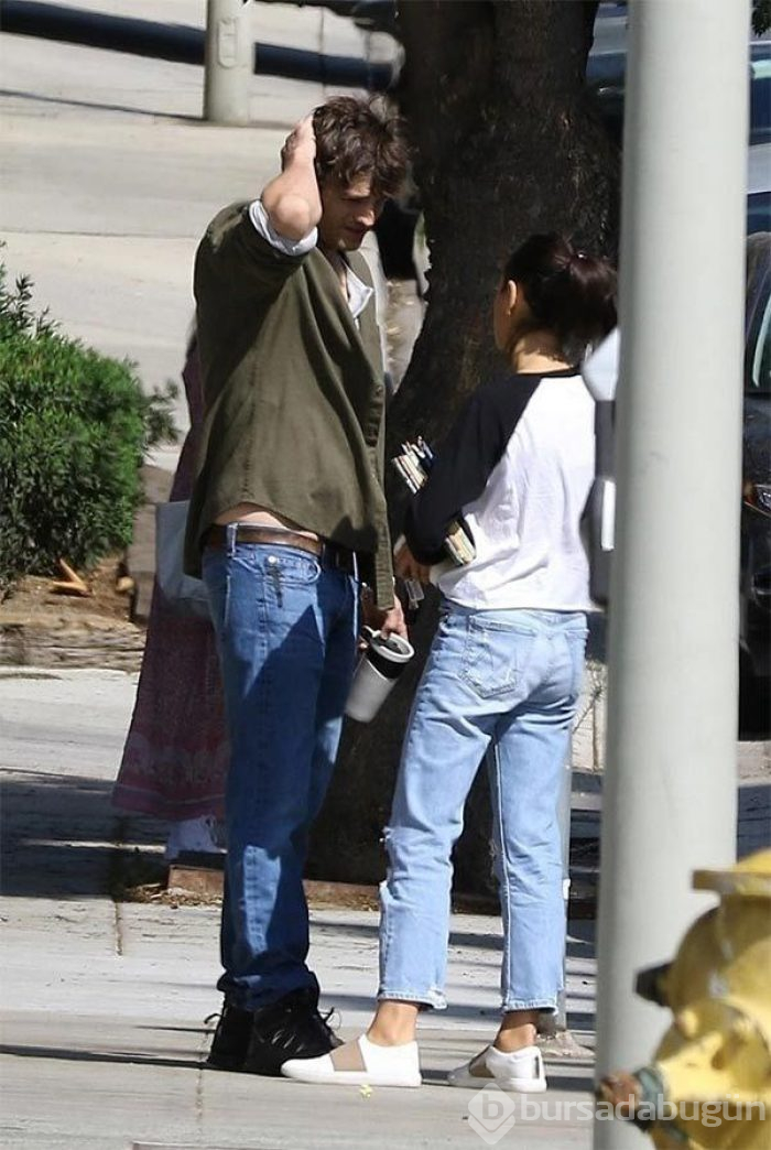 Asthon Kutcher ve Mina Kulis ilk günkü aşıklar gibi