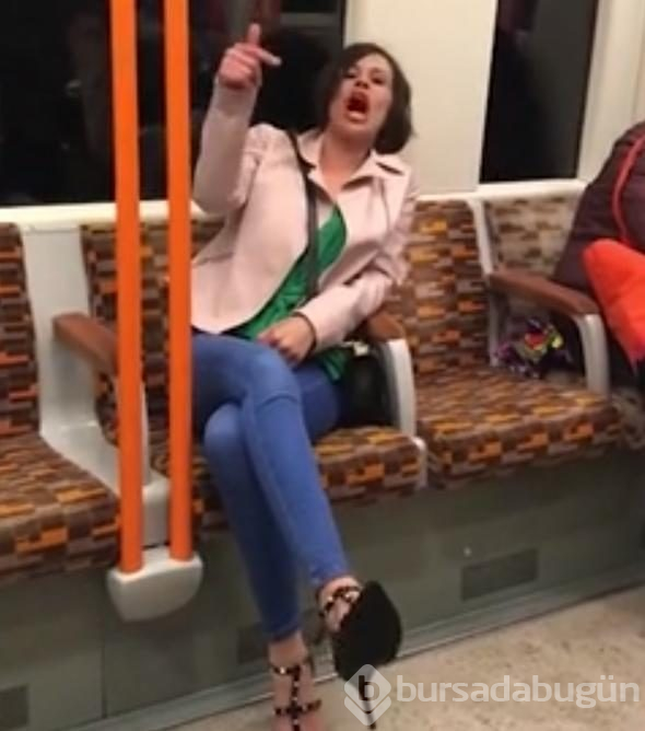 Londra metrosunda ırkçı saldırı
