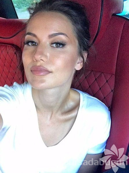 Fahriye Evcen Instagram'da neler paylaşıyor?
