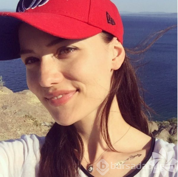 Fahriye Evcen Instagram'da neler paylaşıyor?
