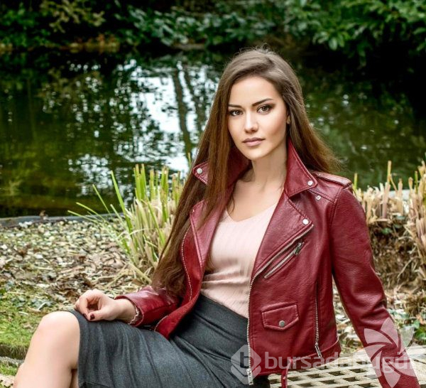 Fahriye Evcen Instagram'da neler paylaşıyor?
