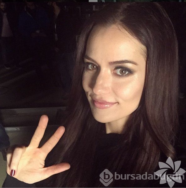 Fahriye Evcen Instagram'da neler paylaşıyor?
