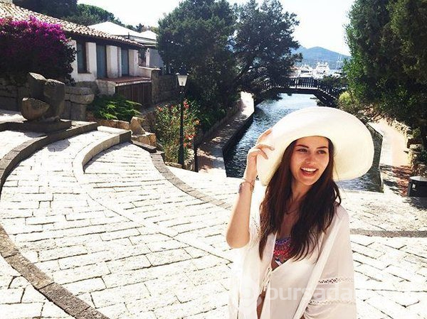 Fahriye Evcen Instagram'da neler paylaşıyor?
