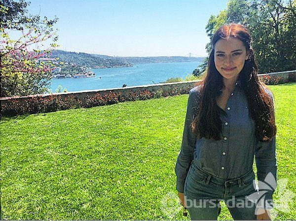 Fahriye Evcen Instagram'da neler paylaşıyor?
