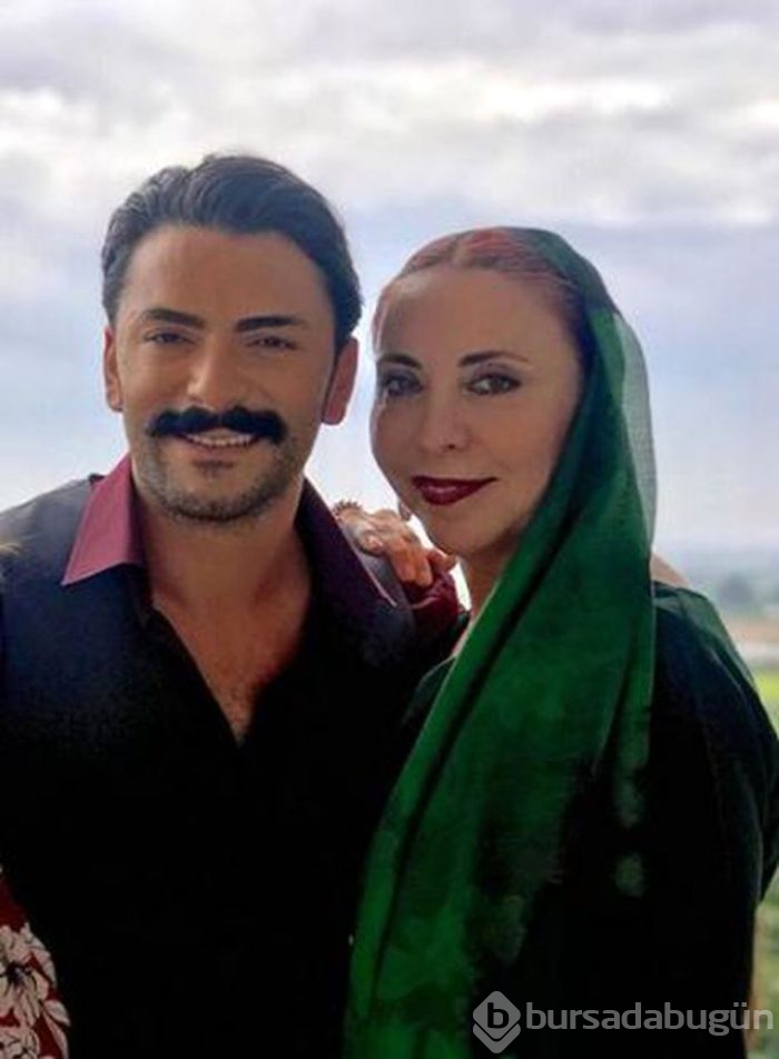 Ünlü oyuncu Sema Keçik gönlünü kendisinden 25 yaş küçük rol arkadaşına kaptırdı.
