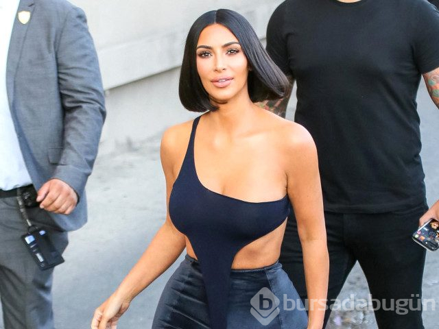 Her daim bronz gördüğümüz Kim Kardashian'ın çocukluğundaki beyaz teni görenleri şaşırttı
