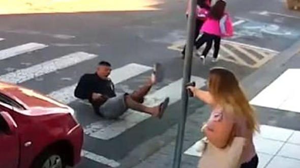 Gaspçıyı etkisiz hale getirdiği görüntüler seçimde zafer getirdi
