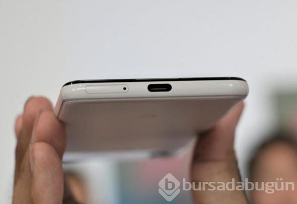 Google'ın yeni telefonları resmen tanıtıldı! Geliyorlar...
