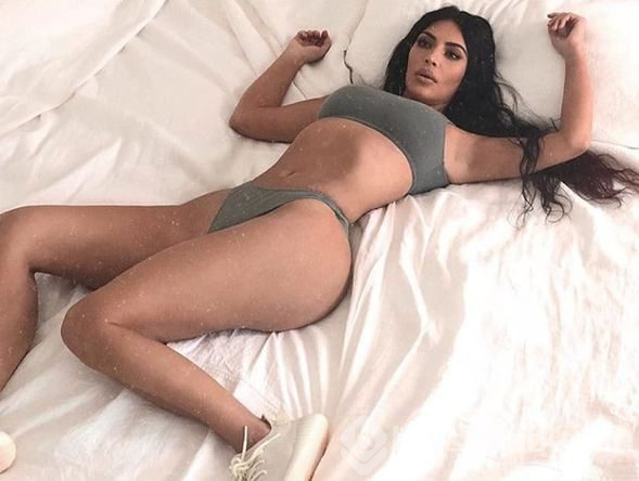 Kim Kardashian partinin yıldızı oldu!
