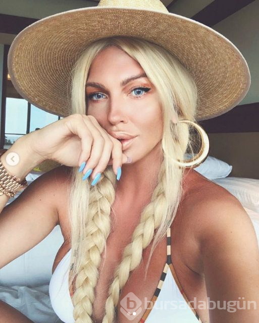Jelena Karleusa futbol oynadı
