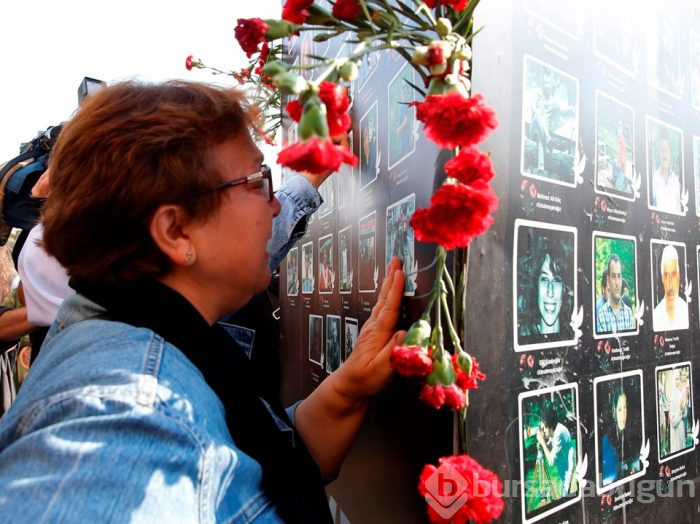 Ankara Tren Garı kurbanları için anma töreni