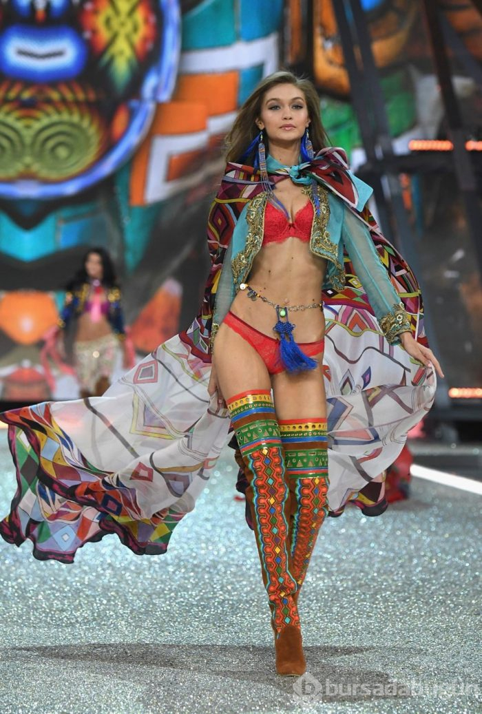 22. yaşına özel 22 fotoğrafla Bella Hadid