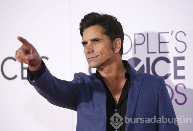 John Stamos ile hamile sevgilisi Caitlin McHugh evlendi

