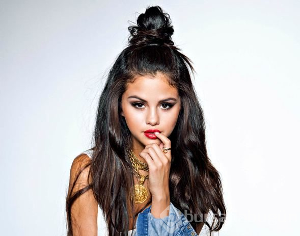 'Duygusal çöküntü' yaşayan Selena Gomez hastaneye kaldırıldı
