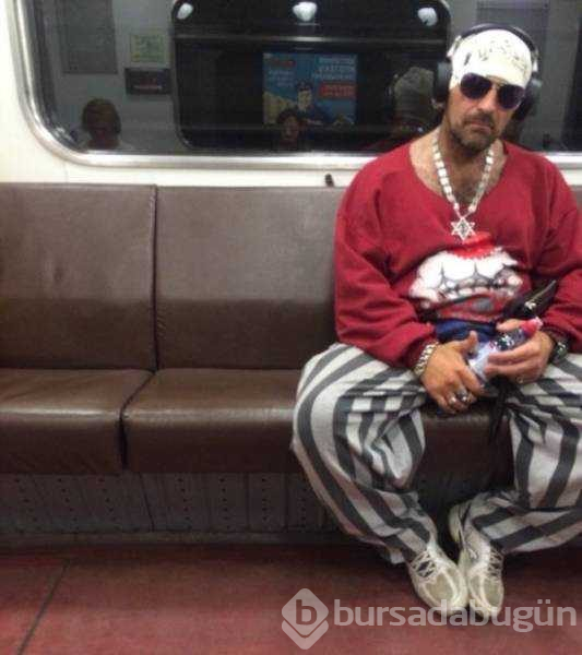Dünyanın en ilginç metro yolcuları
