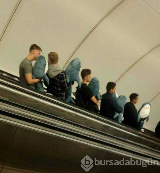 Dünyanın en ilginç metro yolcuları
