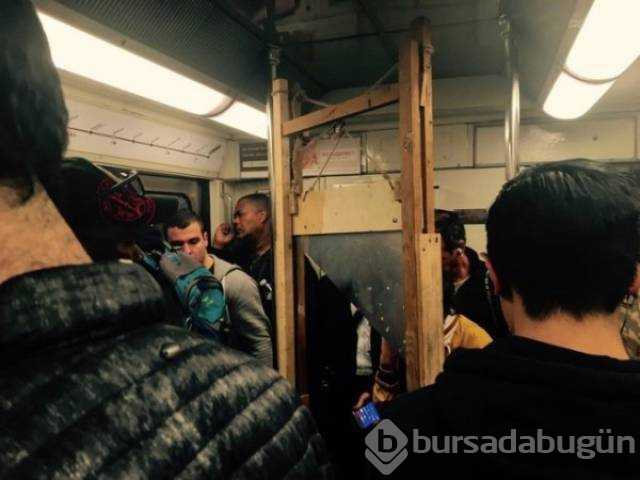 Dünyanın en ilginç metro yolcuları
