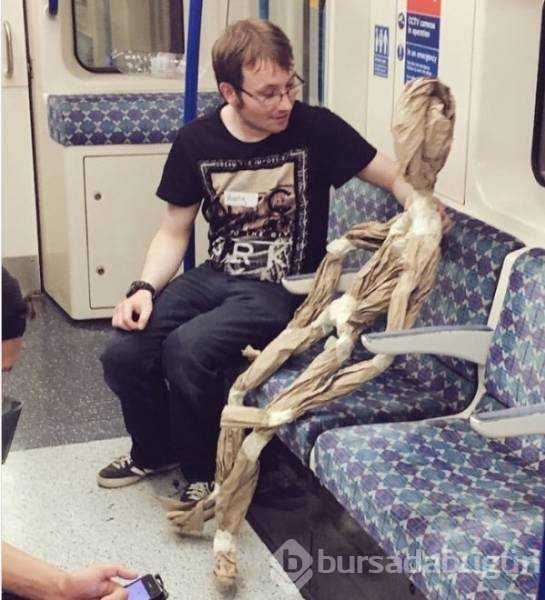 Dünyanın en ilginç metro yolcuları
