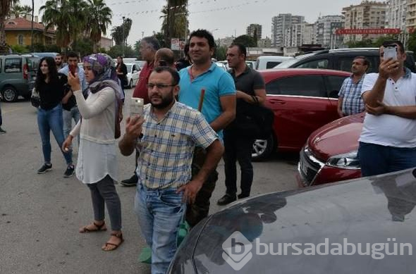 Dolandırıldığı söyleyip, sattığı ürünleri etrafa saçtı

