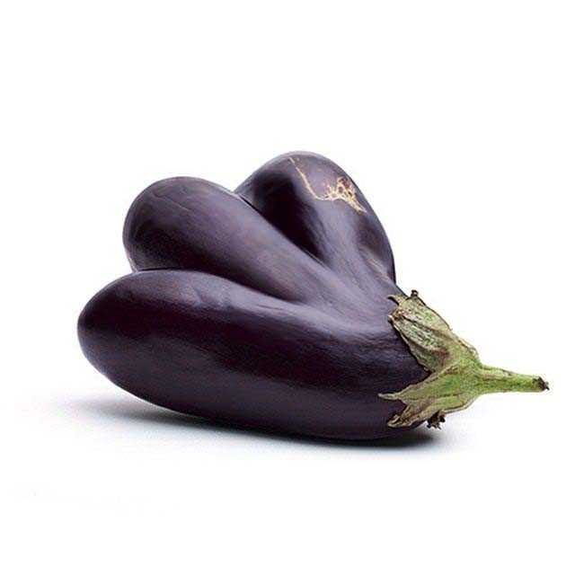 Gerçek olduğuna inanmakta güçlük çekeceğiniz dev sebze ve meyveler
