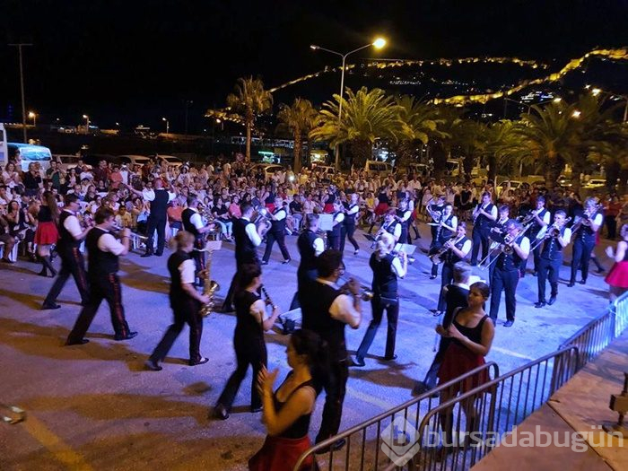 BGU FEST'ten muhteşem dans festivali 