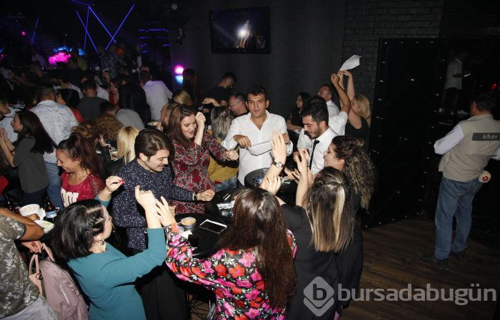 Bursa geceleri başladı, sanatçılar coşturdu