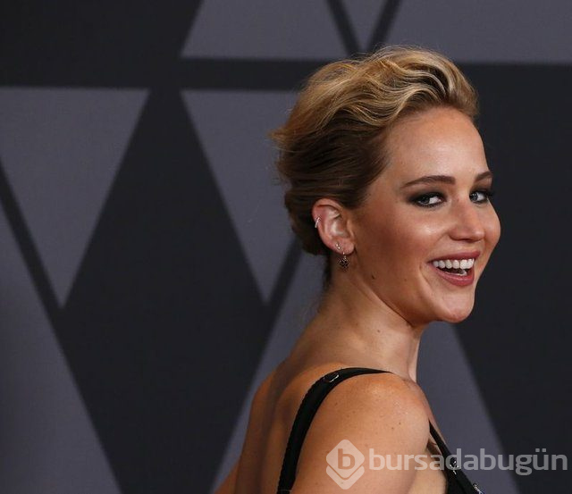 Jennifer Lawrence: Sosyal medyada röntgenci gibiyim
