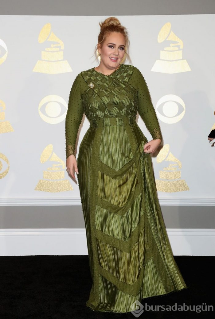 Adele oturduğu yerden günde 41 bin sterlin kazanıyor
