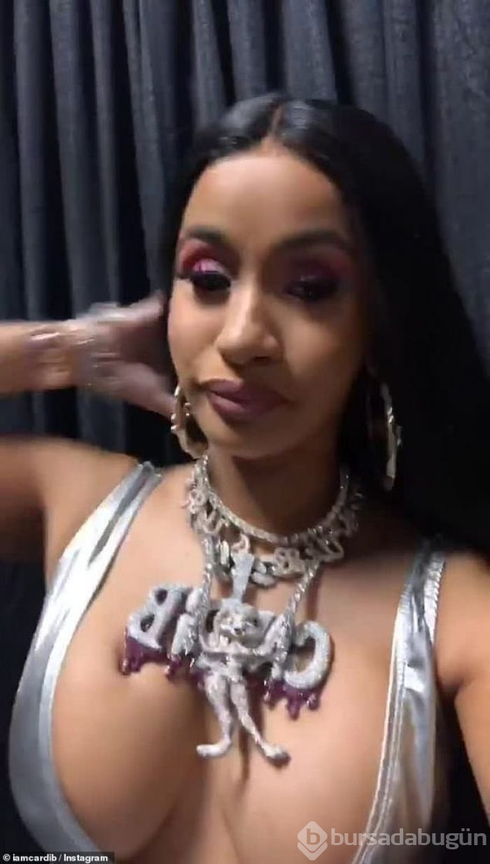 Çılgın rap'çi Cardi B, Instagram'da rap yaptı!
