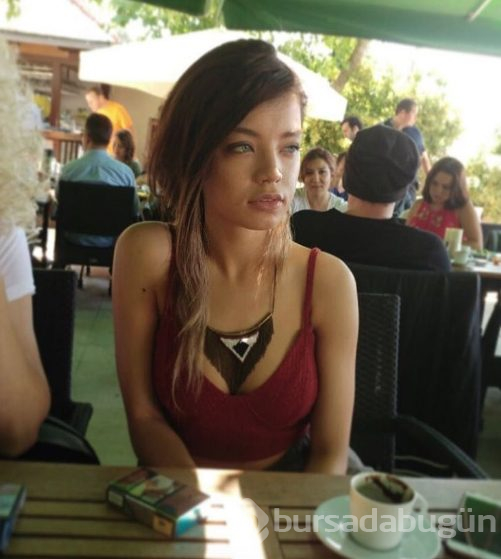 Buse Narcı oyunculuktan şarkıcılığa geçti
