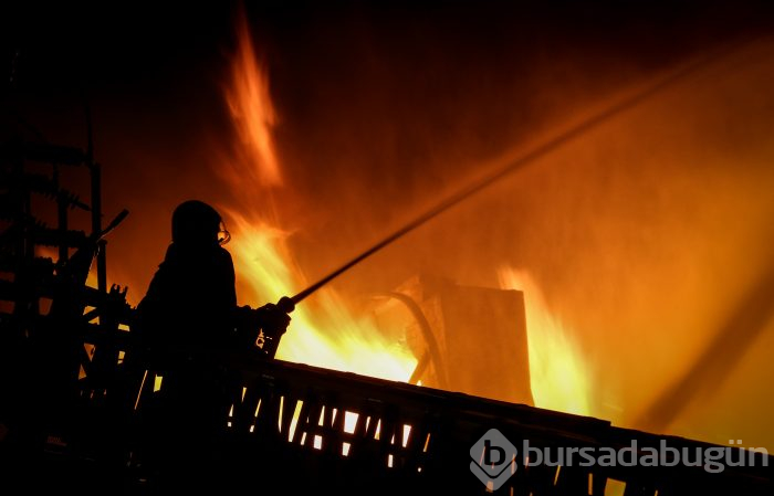 Bursa sanayisinde dev yangın!