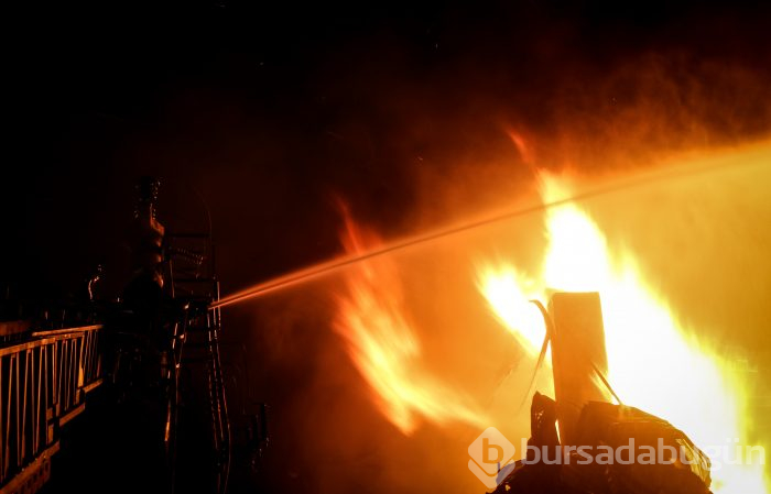 Bursa sanayisinde dev yangın!