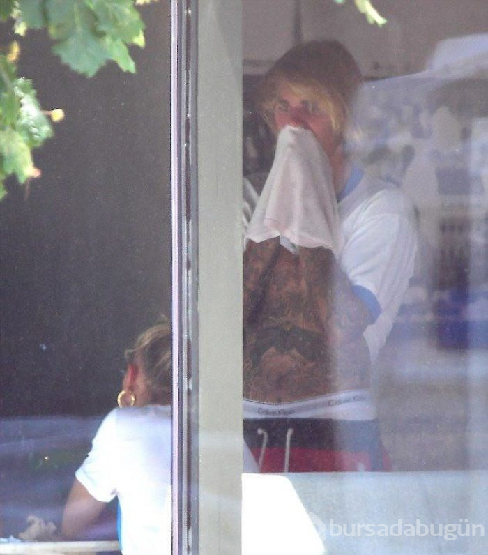 Justin Bieber ile Hailey Baldwin gözyaşları içinde