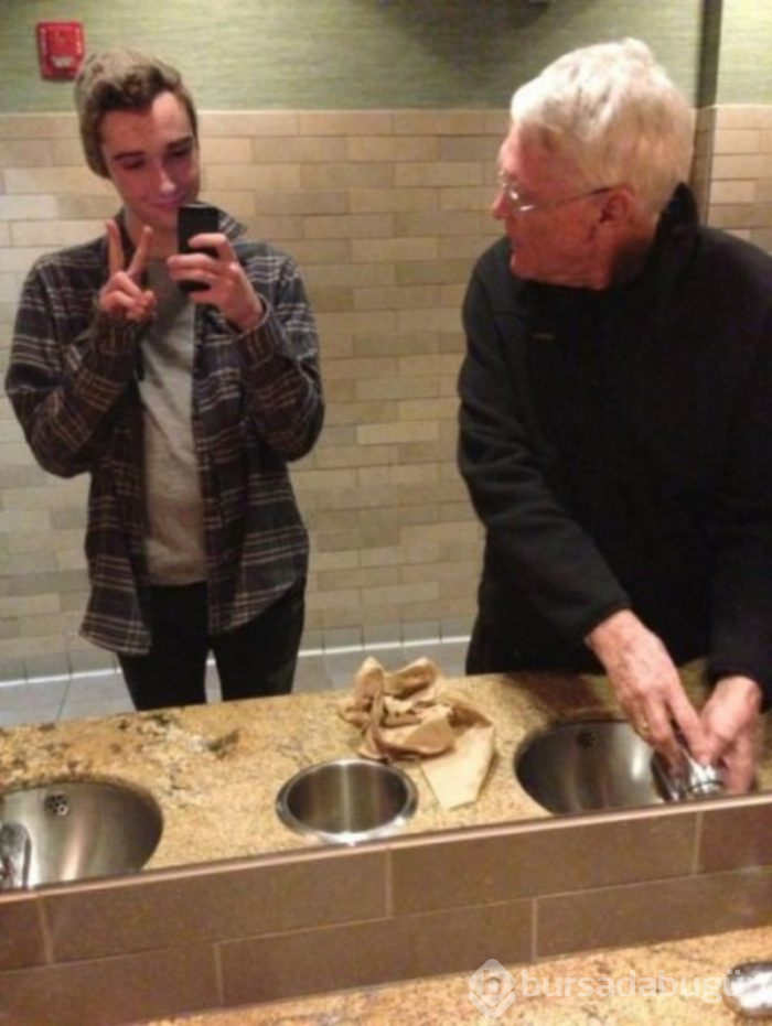 'Selfie' hayatımıza girdiğinden beri iyice tuhaflaşan, selfie çılgını insanlar!

