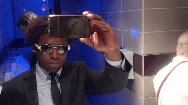 'Selfie' hayatımıza girdiğinden beri iyice tuhaflaşan, selfie çılgını insanlar!
