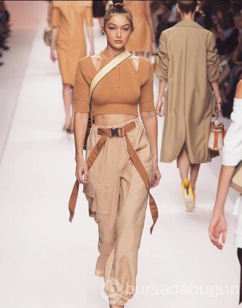 Gigi Hadid kalçasını beğenmiyor