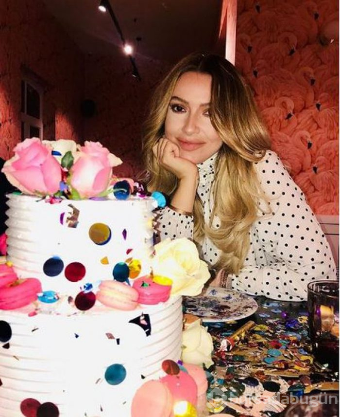 Hadise'den esprili doğum günü paylaşımı
