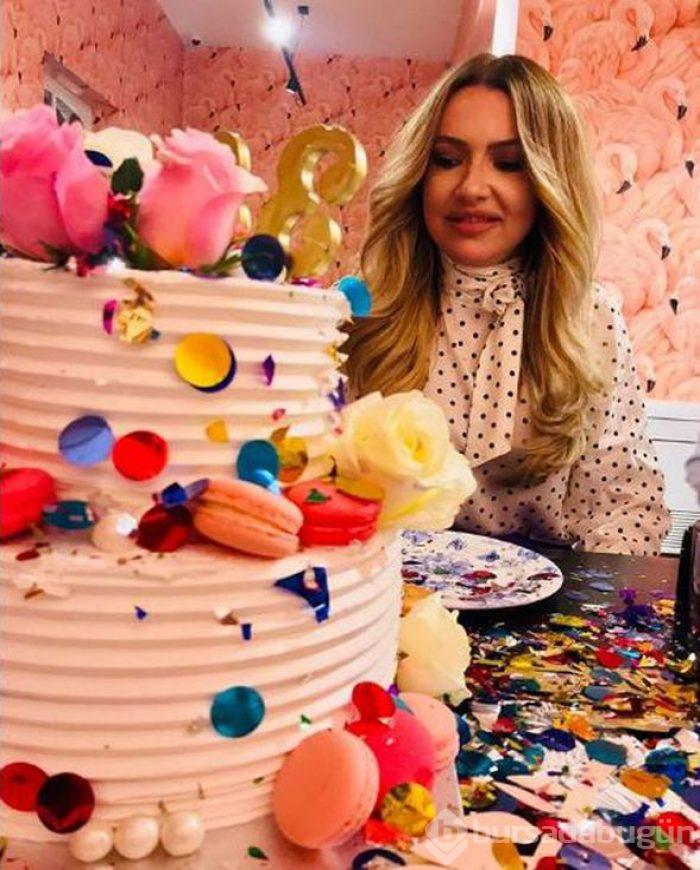 Hadise'den esprili doğum günü paylaşımı
