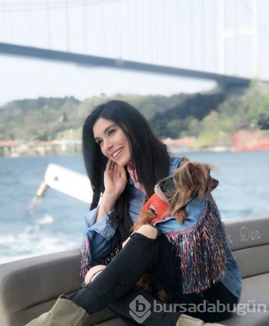 Burcu Kıratlı, Sinan Akçıl ile görüntülendi

