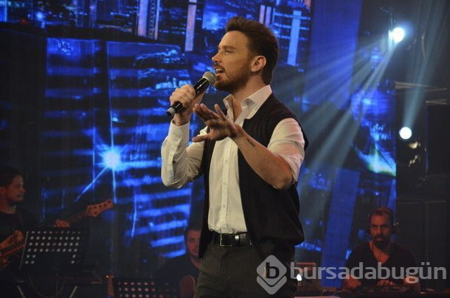 Burcu Kıratlı, Sinan Akçıl ile görüntülendi
