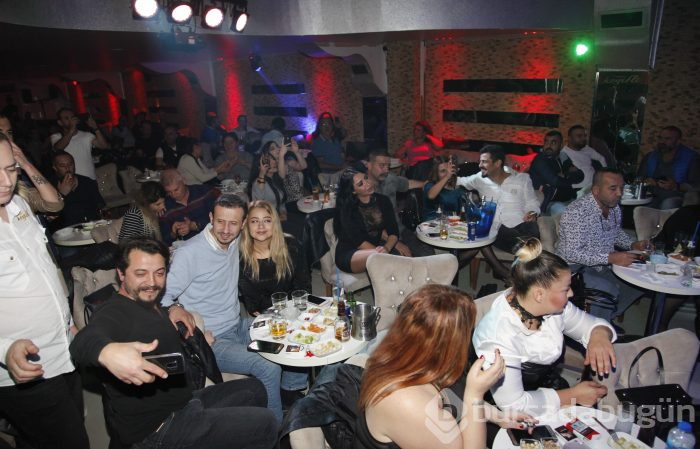 Bursa geceleri tüm hızıyla devam ediyor
