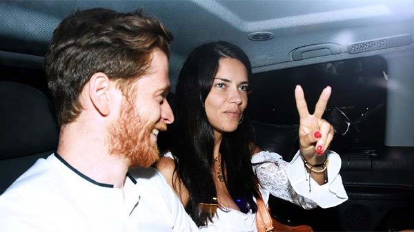 Metin Hara'dan Adriana Lima paylaşımı
