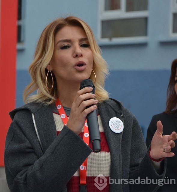 Gülben Ergen hastanelik oldu
