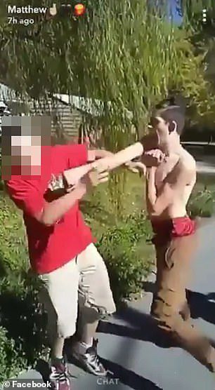 Diz çöktürüp başına silah dayadılar!

