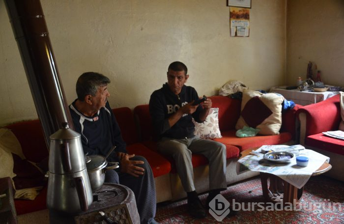 Bu evde 6 yıldır elektrik yok
