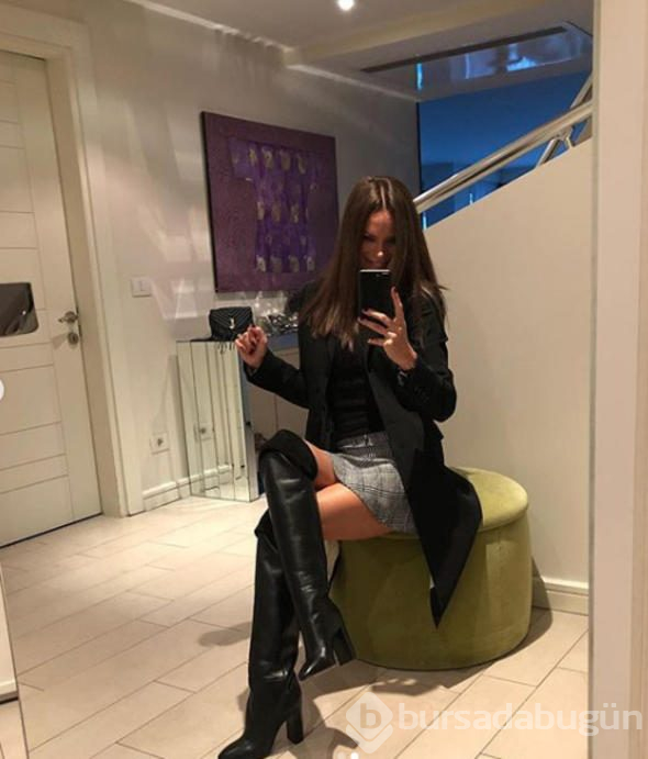 Üç kişilik sarayım: Ebru ve iki oğlu burada yaşıyor
